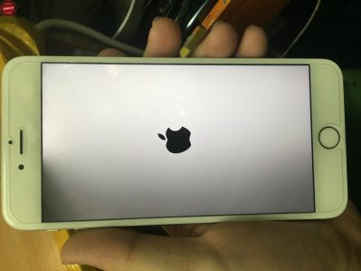Cách Cứu Chữa Màn Hình iPhone 6 Bị Tối Một Góc. 1 Cách Cứu Chữa Màn Hình iPhone 6 Bị Tối Một Góc.