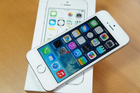 Đi thay màn hình iPhone 5S thegioididong nên biết? 1 Thay mới màn hình iPhone 5S thegioididong