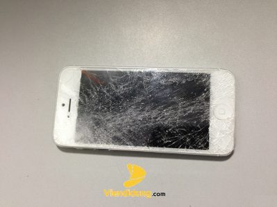 Xử Lý Màn Hình iPhone 5 Bị Vỡ 1 Màn Hình iPhone 5 Bị Vỡ