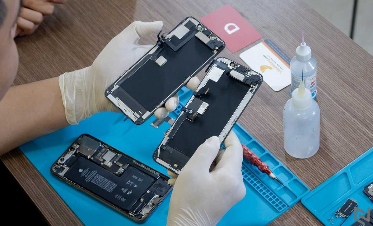 Ép Màn Hình iPhone XS Max Là Gì?