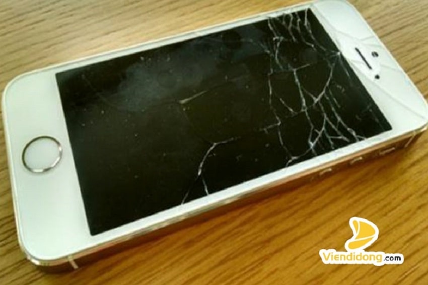 Xử lí màn hình iPhone 5 bị vỡ