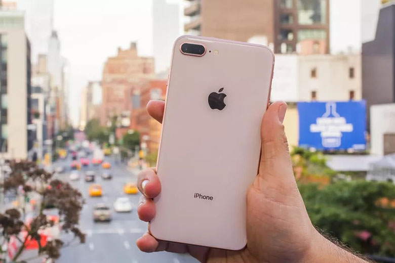 Vẻ ngoài còn mới của iPhone 8 Plus cũ