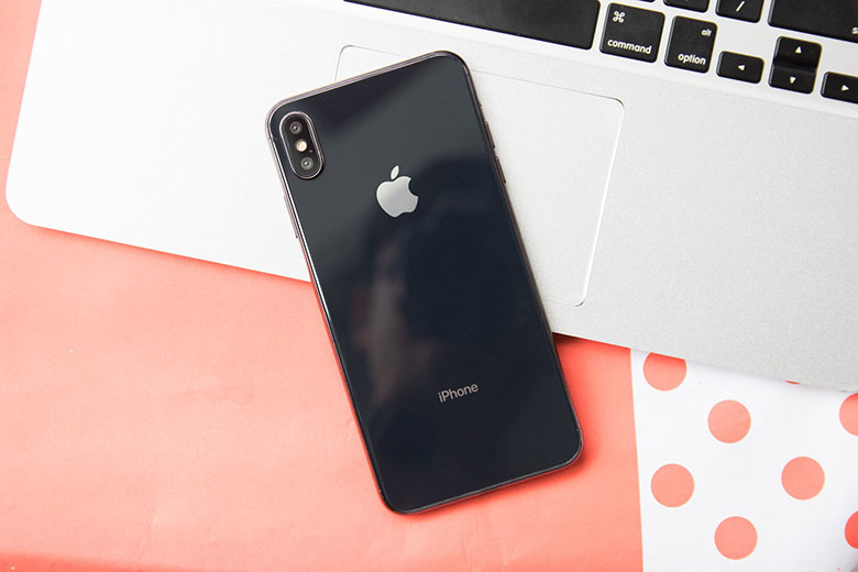 Mẫu máy iPhone X cũ màu đen truyền thống