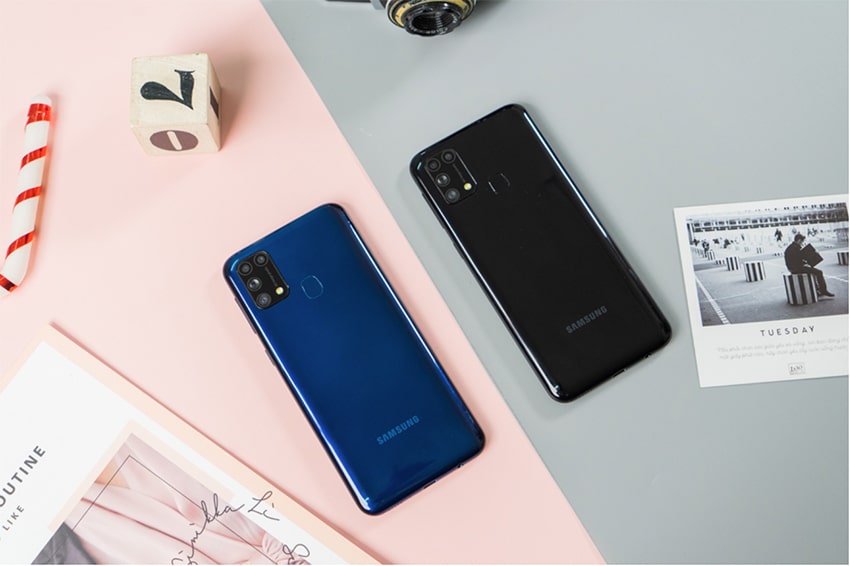 Galaxy M31 với hai màu đen và xanh cá tính