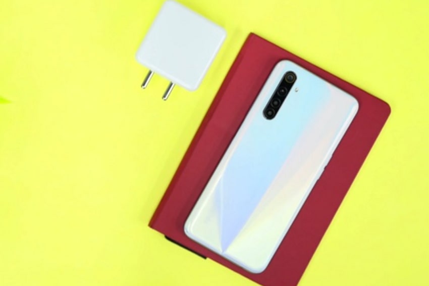 Realme 6 hỗ trợ sạc nhanh 30W