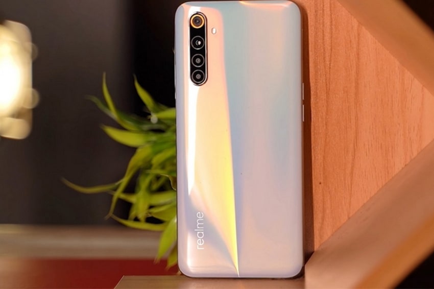 Realme 6 phiên bản màu trắng