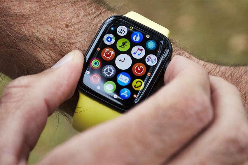 Theo nhiều nguồn tin được hé lộ thì thế hệ Apple Watch Series 6 sắp được Apple ra mắt được cho là sẽ tiếp tục nhắm vào các khả năng theo dõi tình hình sức khỏe của người dùng. Đặc biệt, ở phiên bản mới này, chiếc đồng hồ "nhà Táo" sẽ sở hữu một tính năng mới vô cùng lạ lẫm