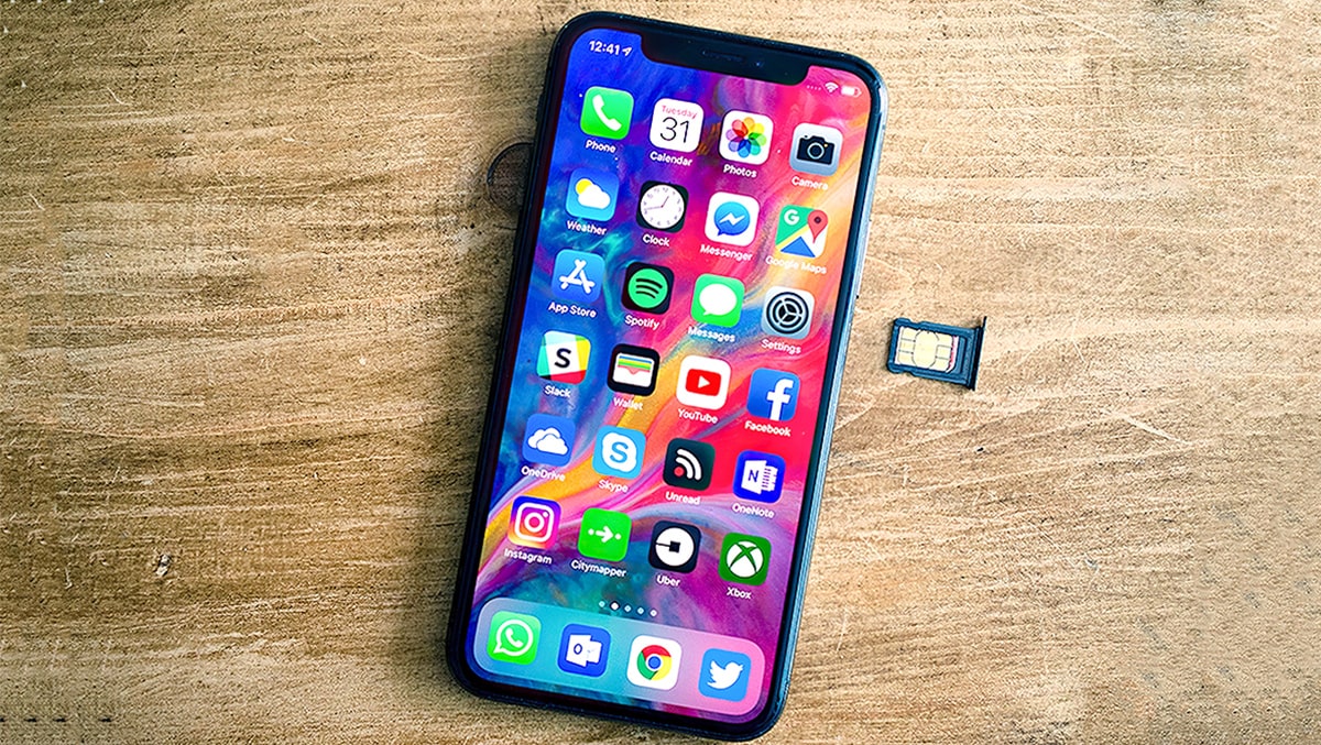 Vạch mặt iPhone xách tay “biến hình” thành iPhone chính hãng