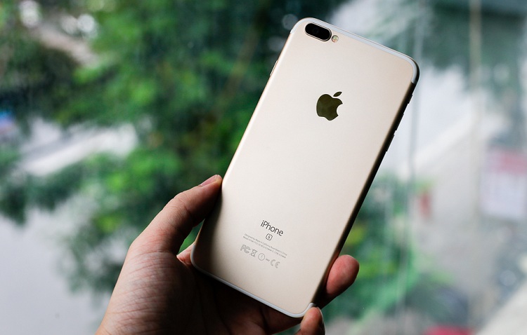 1 mẫu iPhone 7 Plus cũ màu gold