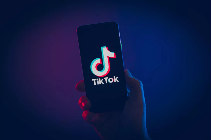 Tiktok thuộc top ứng dụng hay cho iPhone 2020