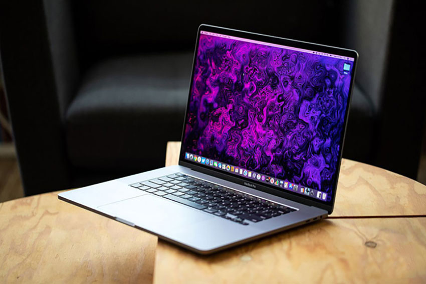 Macbook Pro mới tiết lộ được trang bị TouchBar, ARM và FaceID