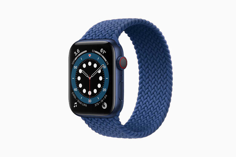 Apple Watch Series 6 dây vải màu xanh